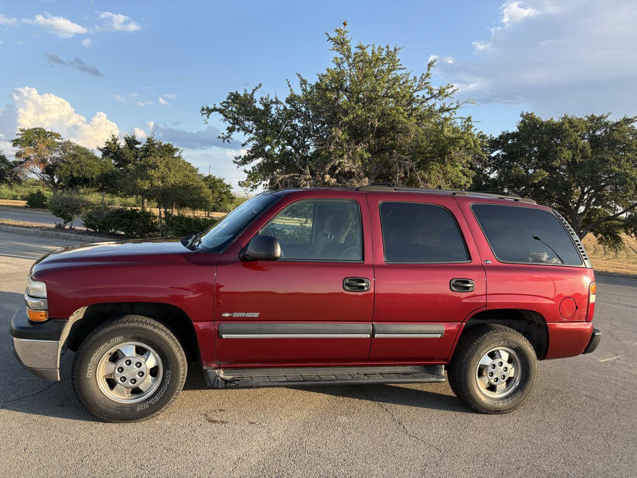 Used 2002 Chevrolet Tahoe LS w/ Trailer Pkg AWD/4WD image 3