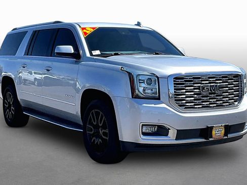 Used 2018 GMC Yukon XL Denali w/ Open Road Package RWD image 10