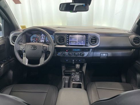 Used 2023 Toyota Tacoma TRD Off-Road image 9