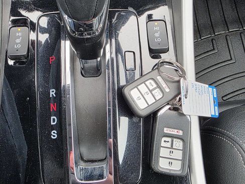 Used 2017 Honda Accord Touring image 24