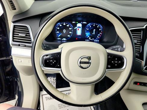 Used 2022 Volvo XC90 T5 Momentum w/ Advanced Package FWD image 13
