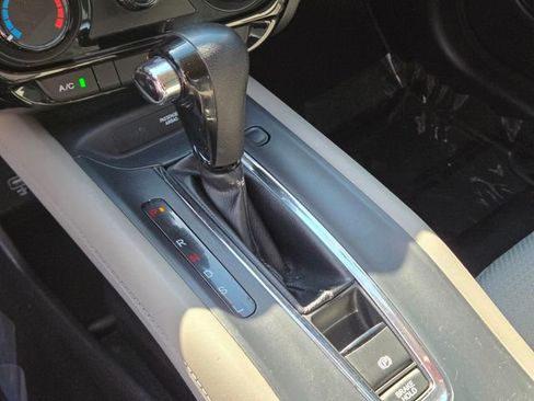 Certified 2022 Honda HR-V LX image 31
