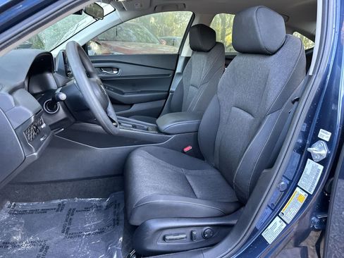 Used 2024 Honda Accord EX image 11