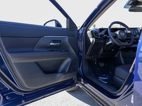 New 2026 Nissan Kicks SR image 13