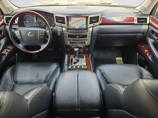 Used 2014 Lexus LX 570 4WD image 16