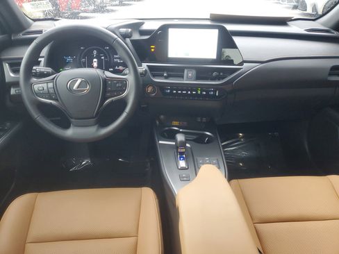 Used 2025 Lexus UX 300h FWD w/ Accessory Package (Z1) image 10