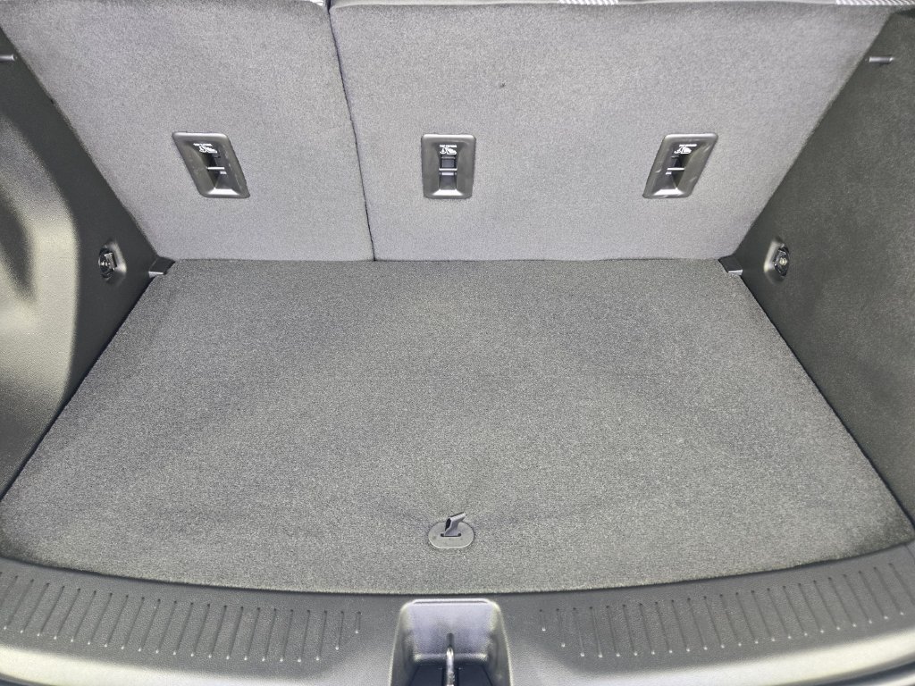 New 2027 Chevrolet Bolt LT w/ Comfort Package FWD image 37