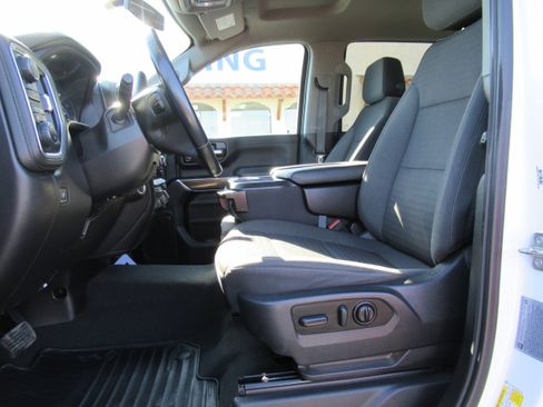 Used 2022 Chevrolet Silverado 2500 LT w/ Convenience Package image 8