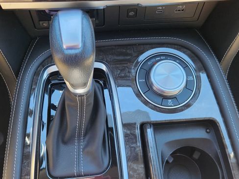 Used 2023 Nissan Armada Platinum w/ Captain's Chairs Package AWD/4WD image 31