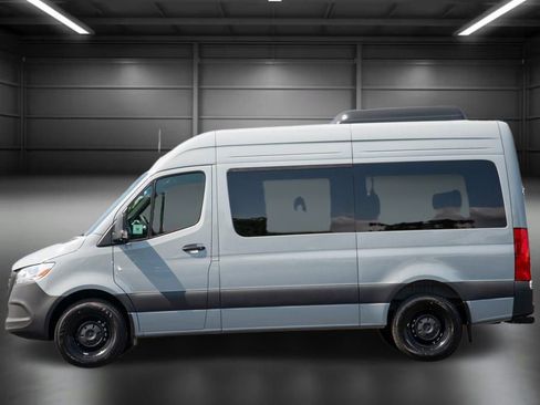 Used 2025 Mercedes-Benz Sprinter 2500 image 5