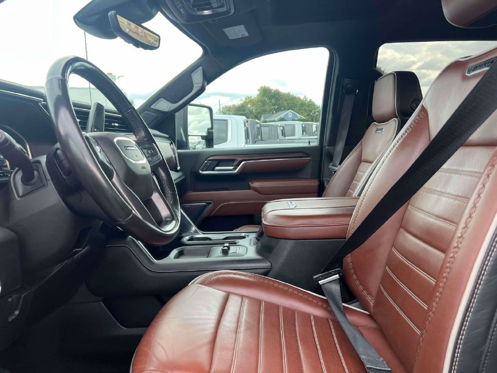 Used 2024 GMC Sierra 2500 Denali Ultimate AWD/4WD image 18