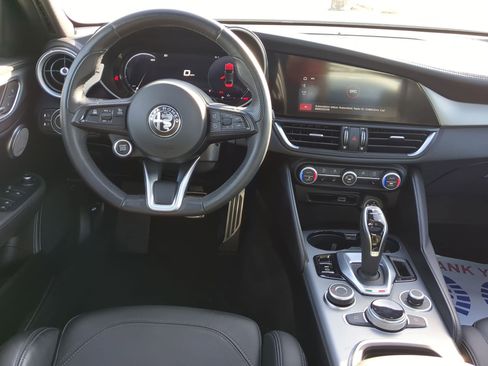 Used 2024 Alfa Romeo Giulia Veloce image 29