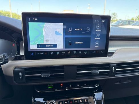 Certified 2023 Lincoln Corsair AWD w/ Equipment Group 101A image 21