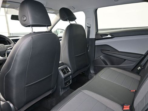 Used 2022 Volkswagen Taos SE AWD/4WD image 10