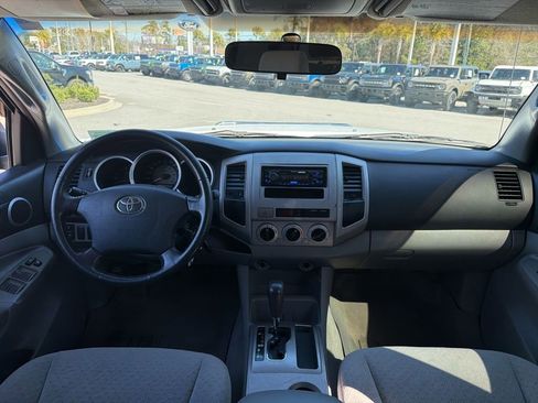 Used 2006 Toyota Tacoma PreRunner image 13