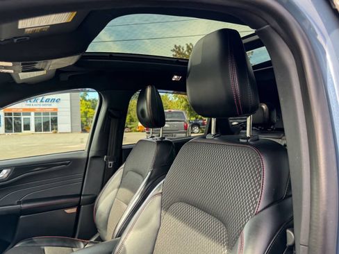 Used 2024 Ford Escape ST-Line w/ Tech Pack #1 AWD/4WD image 22