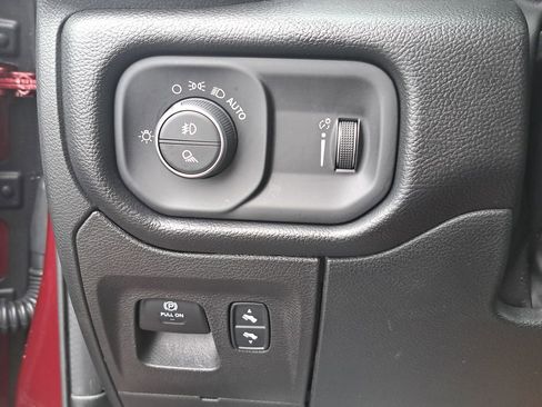 Certified 2022 RAM 1500 Big Horn image 27