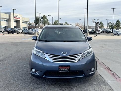 Used 2015 Toyota Sienna Limited image 3