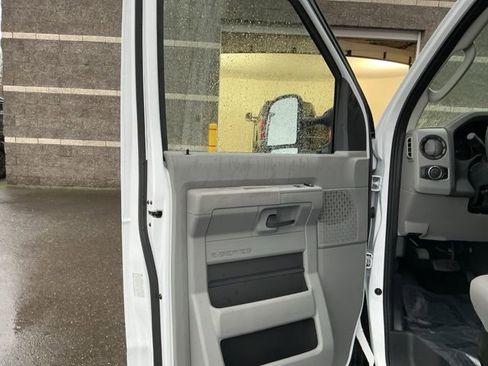 New 2026 Ford E-350 and Econoline 350 Super Duty w/ Interior Upgrade Package RWD image 11