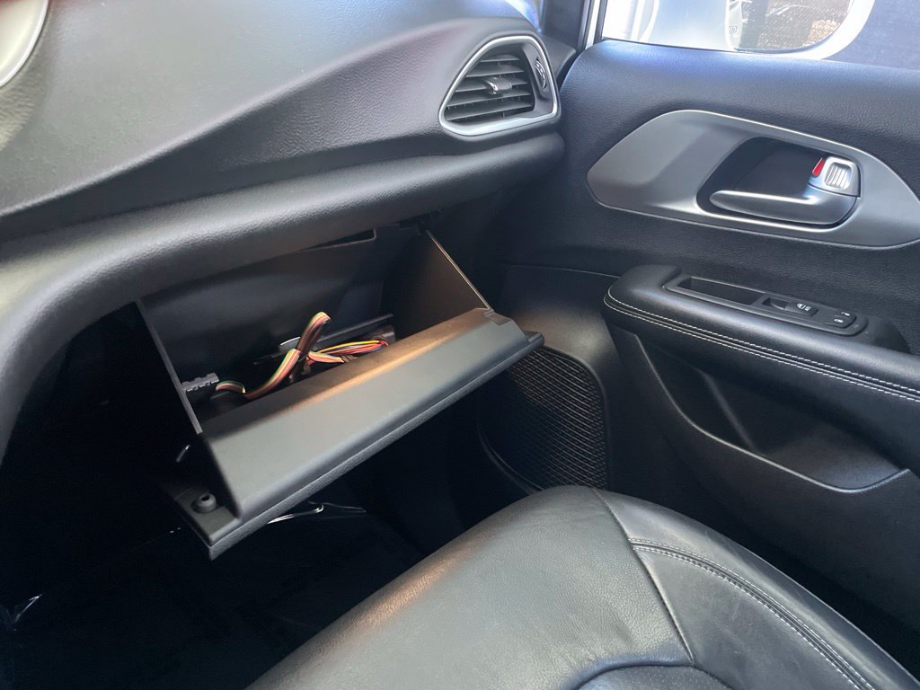 Used 2019 Chrysler Pacifica Touring-L Plus w/ S Appearance Package FWD image 26