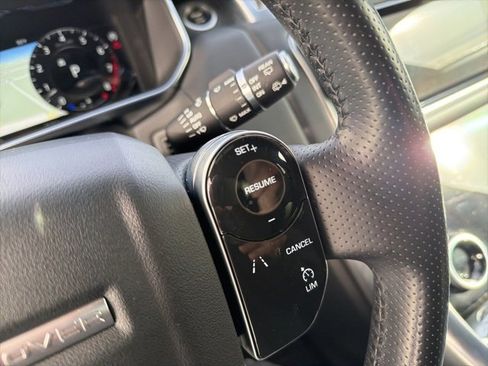 Used 2020 Land Rover Range Rover Sport SE image 19