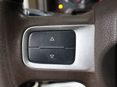 Used 2011 RAM 1500 Classic SLT image 29