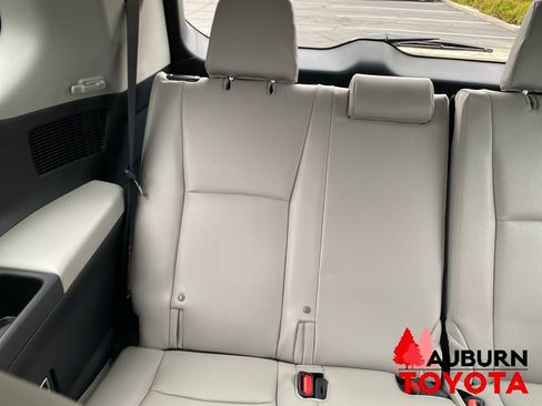 New 2026 Toyota Grand Highlander AWD Hybrid image 14