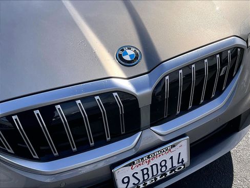 Certified 2025 BMW i5 xDrive40 w/ Premium Package AWD/4WD image 31