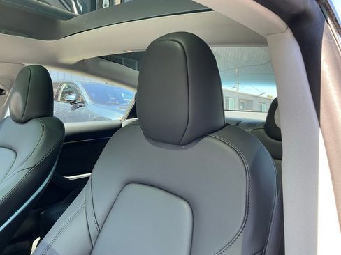 Used 2023 Tesla Model 3 Standard Range image 19