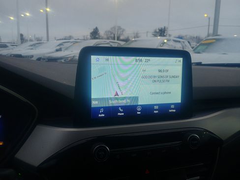 Used 2022 Ford Escape SEL w/ Technology Package image 26