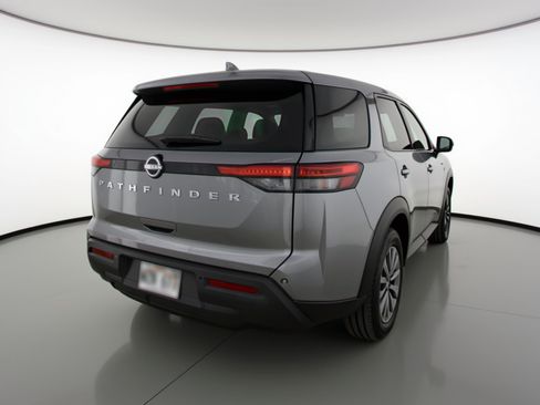 Used 2024 Nissan Pathfinder S FWD image 9