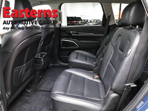 Used 2025 Kia Telluride S FWD image 22