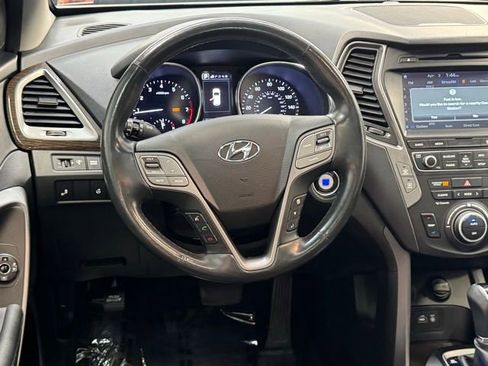 Used 2017 Hyundai Santa Fe Sport image 8