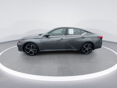 Used 2024 Nissan Altima 2.5 SR image 5