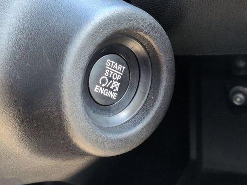 Used 2025 RAM ProMaster 2500 w/ U-Haul Equipment Group FWD image 23