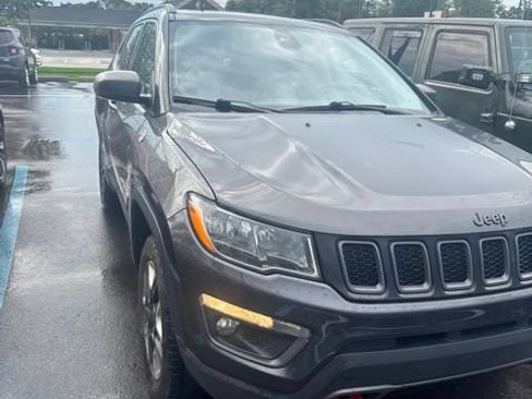 Used 2018 Jeep Compass Trailhawk w/ Leather Interior Group AWD/4WD image 1