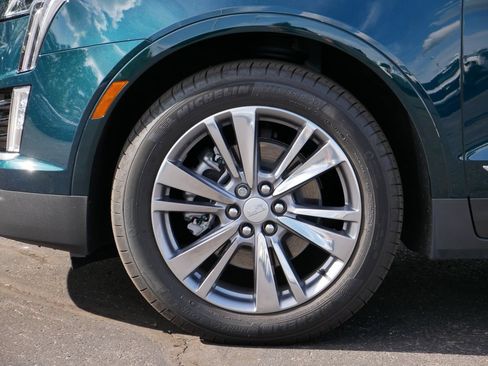 Used 2025 Cadillac XT5 Premium Luxury AWD/4WD image 8