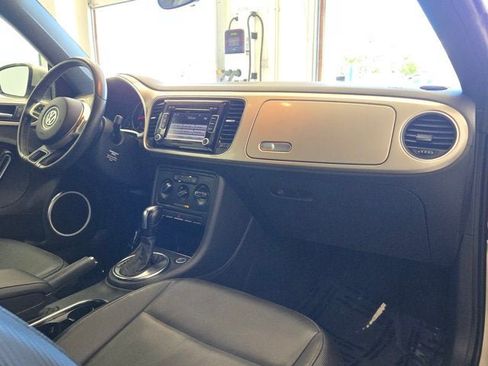 Used 2013 Volkswagen Beetle 2.5 FWD image 4