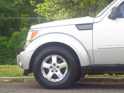 Used 2009 Dodge Nitro SE AWD/4WD image 25