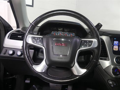 Used 2018 GMC Yukon SLT AWD/4WD image 32