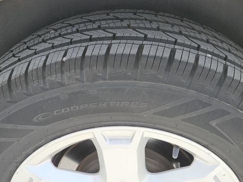 Used 2013 GMC Acadia SLE FWD image 43