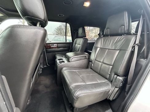 Used 2013 Lincoln Navigator 4WD w/ HD Trailer Tow Pkg image 18