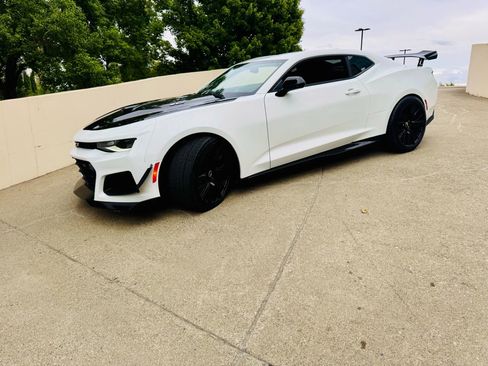 Used 2018 Chevrolet Camaro ZL1 image 39
