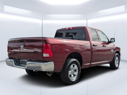 Used 2024 RAM 1500 Classic SLT image 3