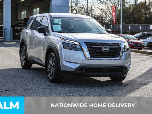 Certified 2025 Nissan Pathfinder S image 5