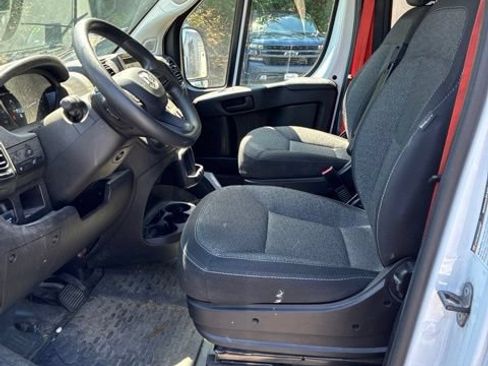 Used 2023 RAM ProMaster 3500 w/ Driver Convenience Group FWD image 10