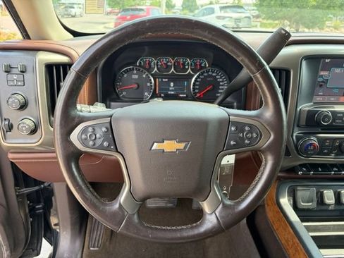 Used 2014 Chevrolet Silverado 1500 High Country w/ High Country Premium Package AWD/4WD image 27