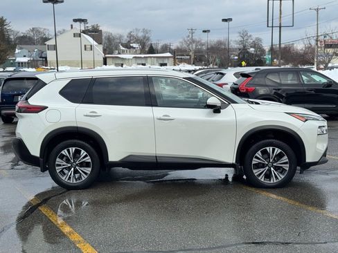 Used 2021 Nissan Rogue SV w/ Premium Package image 7