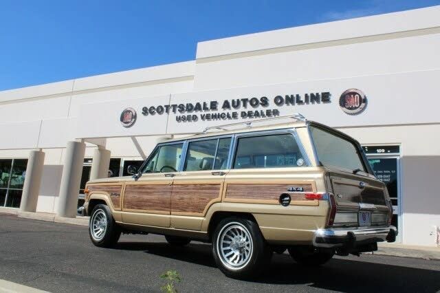 Used 1990 Jeep Grand Wagoneer AWD/4WD image 13