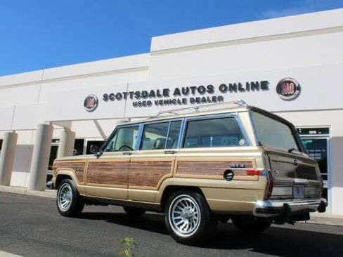 Used 1990 Jeep Grand Wagoneer image 13